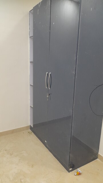 Room in 3 BHK Builder Floor at Faridabad Central – for Sale