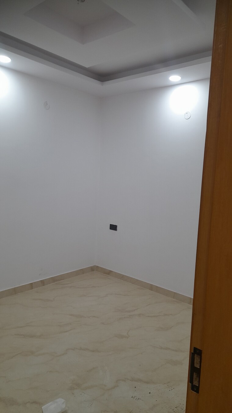 Room, faridabad central 3 Bedroom 1800 Sq.Ft. Builder Floor In Faridabad Central Faridabad 8700961