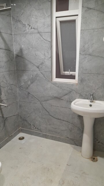 Bathroom in 3 BHK Builder Floor at Faridabad Central – for Sale