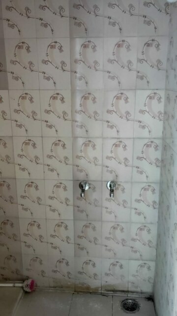 Bathroom in 2.5 BHK Independent House at Sector 16 – for Rent
