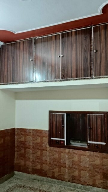 Bedroom in 2.5 BHK Independent House at Sector 16 – for Rent