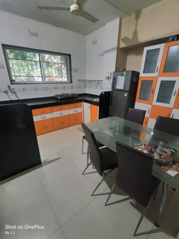 Master Bedroom in 1.5 BHK Apartment at Navi Peth – for Rent
