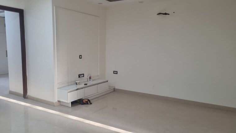 Room, faridabad central 3 Bedroom 2000 Sq.Ft. Builder Floor In Faridabad Central Faridabad 8701007