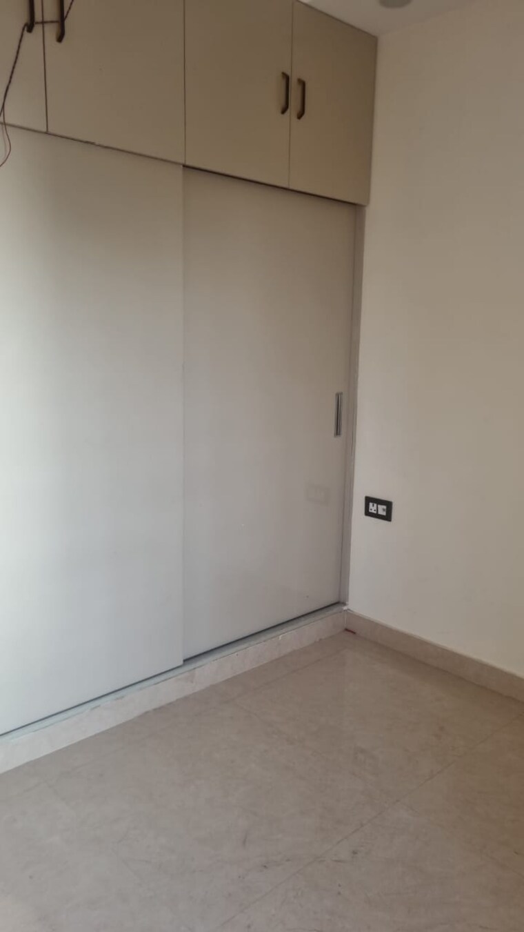 Room, faridabad central 3 Bedroom 2000 Sq.Ft. Builder Floor In Faridabad Central Faridabad 8701007