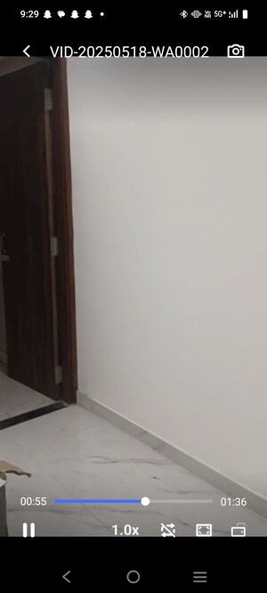 Room in 3 BHK Builder Floor at Laxmi Nagar – for Sale