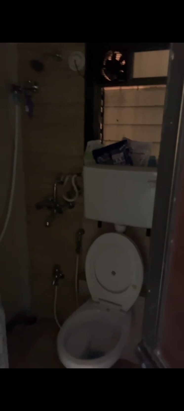 Bathroom, ghatkopar east 2 Bedroom 550 Sq.Ft. Apartment In Ghatkopar East Mumbai 8701045