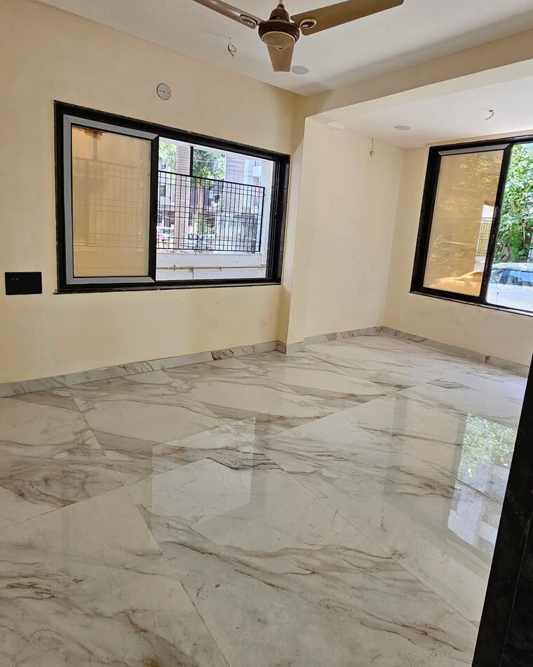 Room, palanpur 3 Bedroom 120 Sq.Yd. Villa In Palanpur Surat 8701064