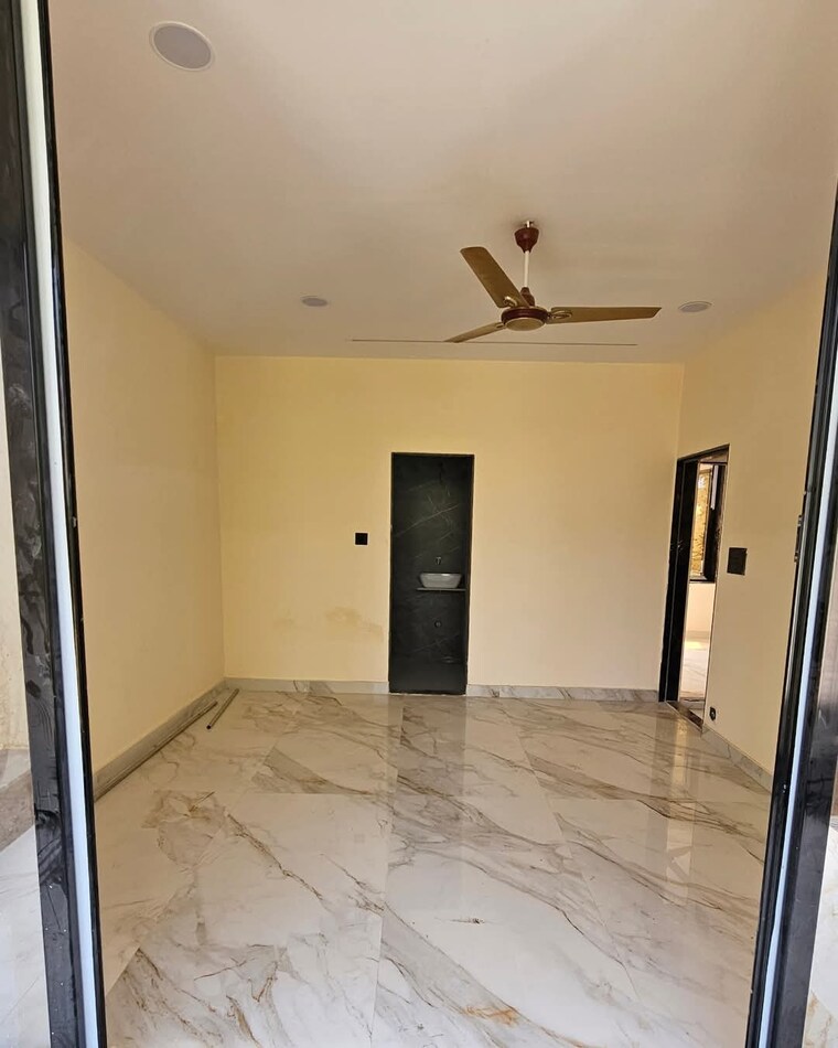 Room, palanpur 3 Bedroom 120 Sq.Yd. Villa In Palanpur Surat 8701064