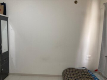 Room in 2 BHK Apartment at Godrej 24, Hinjewadi – for Rent