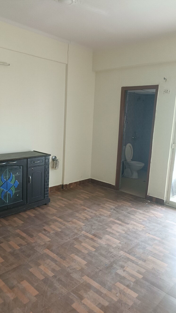 Room, gardenia-gateway 3 Bedroom 1700 Sq.Ft. Apartment In Sector 75 Noida 8701119