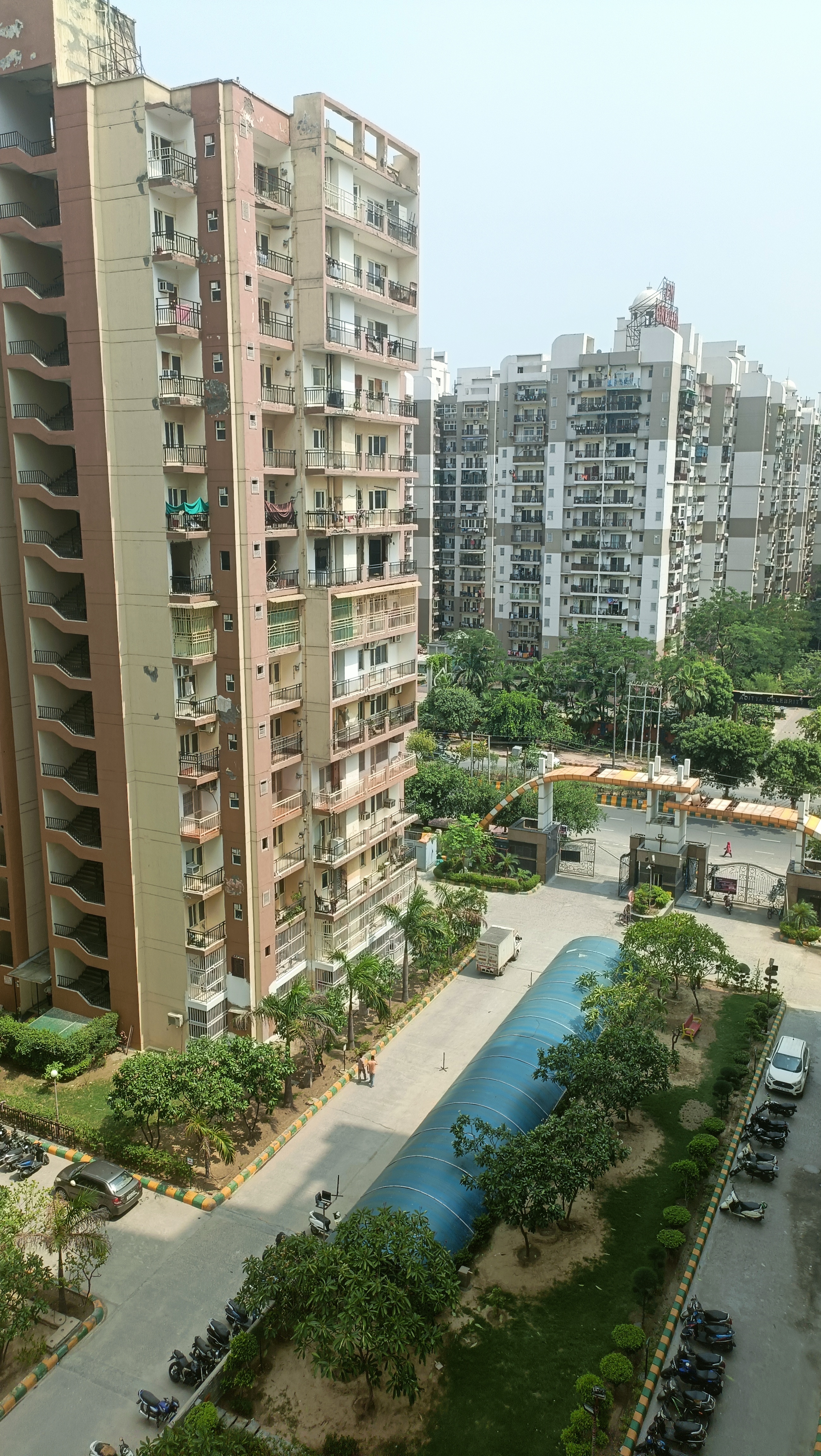3 BHK + Pooja Room Apartment For Rent in Gardenia Gateway