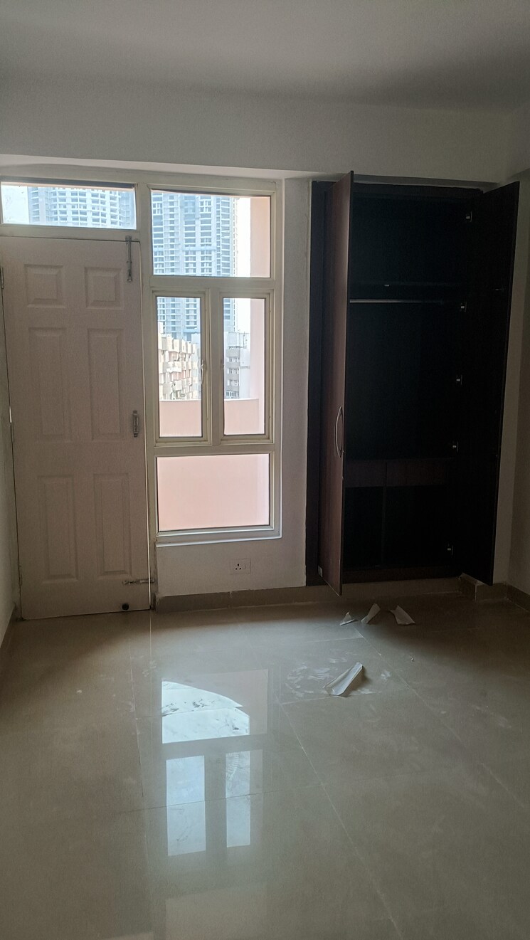 Room, supertech-cape-town 2 Bedroom 1150 Sq.Ft. Apartment In Sector 74 Noida 8701124