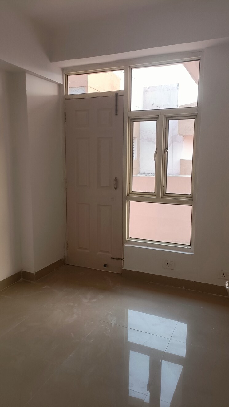 Room, supertech-cape-town 2 Bedroom 1150 Sq.Ft. Apartment In Sector 74 Noida 8701124