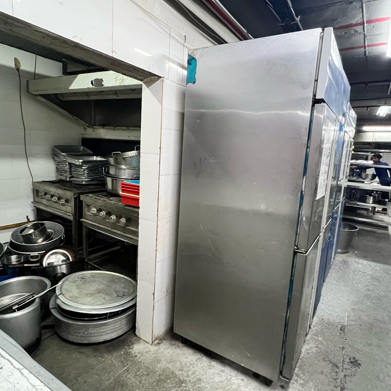  Parking, kondapur Commercial Showroom 8200 Sq.Ft. In Kondapur Hyderabad 8701153