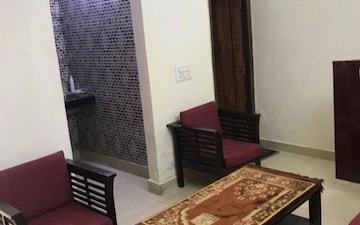 2 BHK Builder Floor For Sale in Lajpat Nagar I