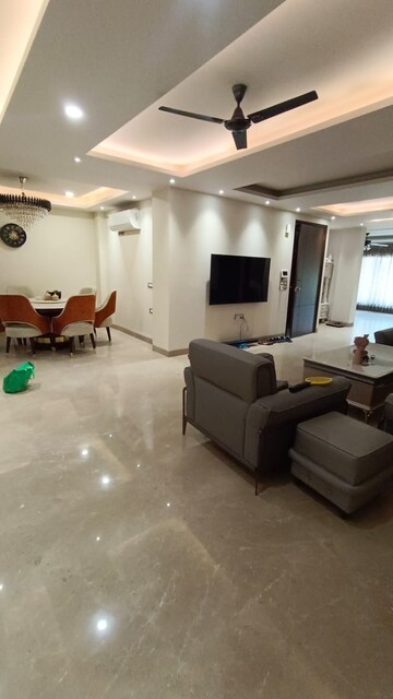 Master Bedroom in 3 BHK Builder Floor at Palam Vihar Residents Association, Palam Vihar – for Rent