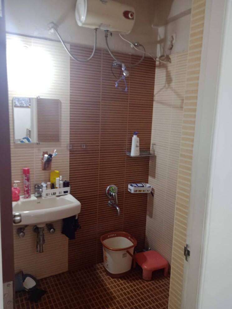 Bathroom, kumar-palmgrove 2 Bedroom 1050 Sq.Ft. Apartment In Kondhwa Pune 8701207