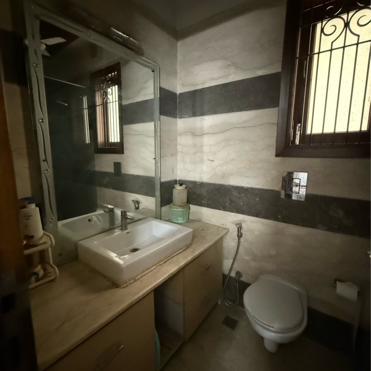 Attached Bathroom, greater kailash ii 3 Bedroom 2000 Sq.Ft. Builder Floor In Greater Kailash ii Delhi 8701212