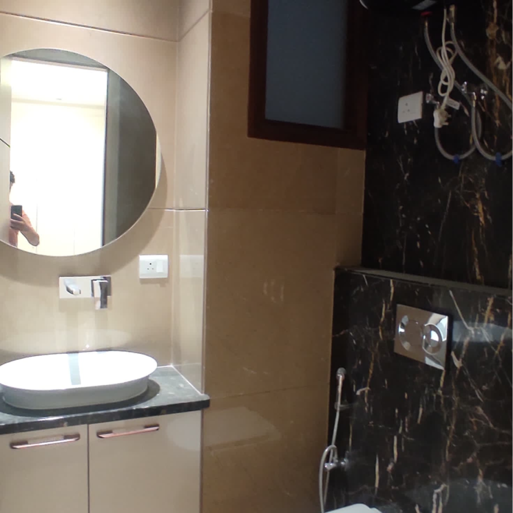 Bathroom, greater kailash i 3 Bedroom 1950 Sq.Ft. Builder Floor In Greater Kailash I Delhi 8701225