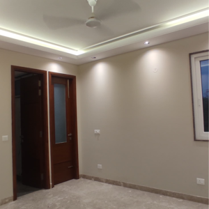Room in 3 BHK Builder Floor at Greater Kailash I – for Sale