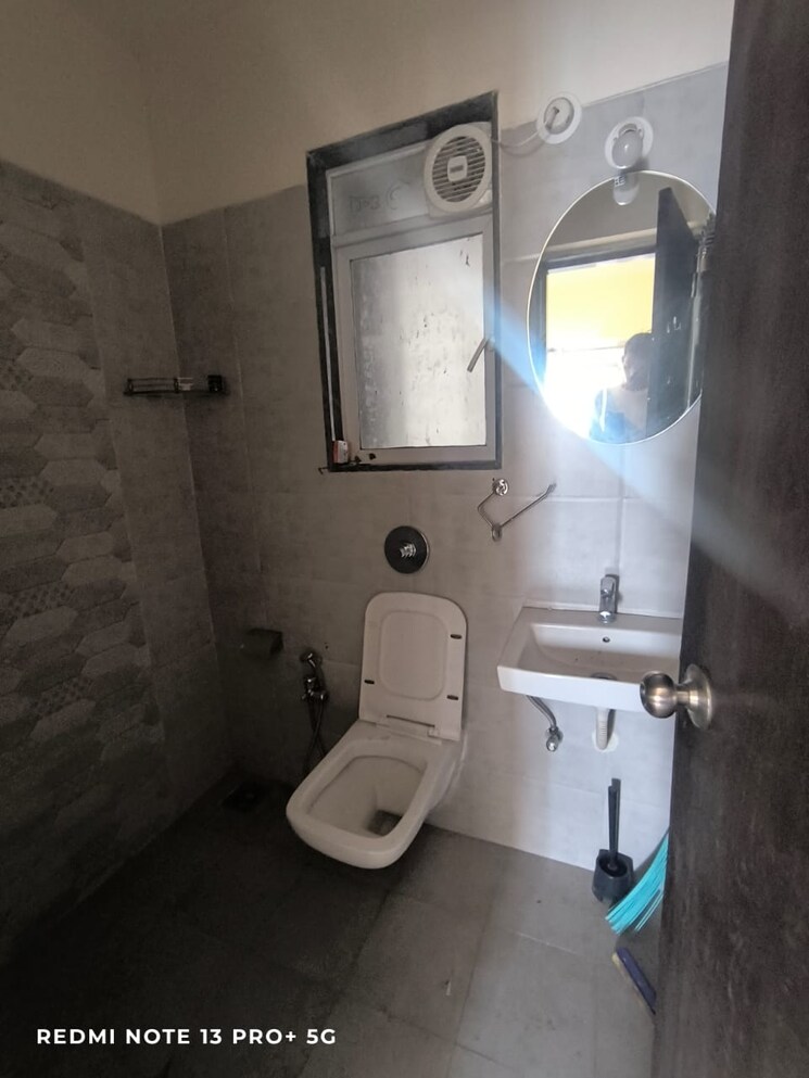 Bathroom, aashna-samadhan 2 Bedroom 650 Sq.Ft. Apartment In Goregaon West Mumbai 8701229