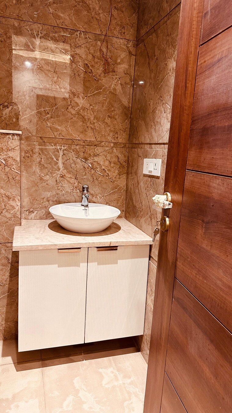 Bathroom, m3m-altitude 4 Bedroom 3720 Sq.Ft. Apartment In Sector 65 Gurgaon 8701231