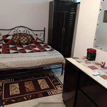 Bedroom in 2 BHK Builder Floor at Kalkaji – for Rent