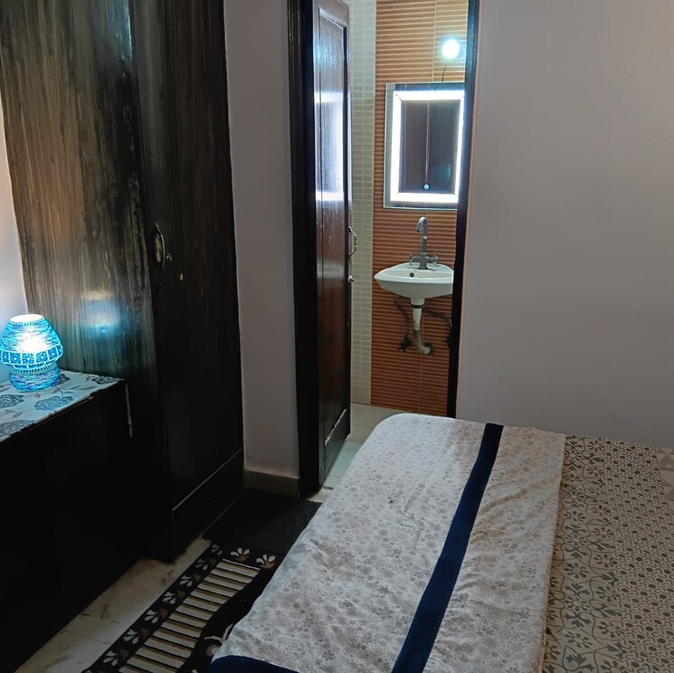 Room, kalkaji 2 Bedroom 1000 Sq.Ft. Builder Floor In Kalkaji Delhi 8701241