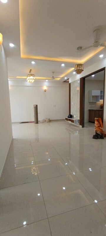 Furnished Amenities in 3 BHK Apartment at ABA Ivy County, Sector 75 – for Rent