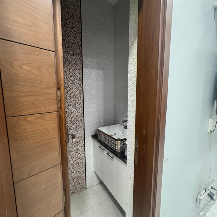 Attached Bathroom, greater kailash ii 2 Bedroom 1400 Sq.Ft. Builder Floor In Greater Kailash ii Delhi 8701256
