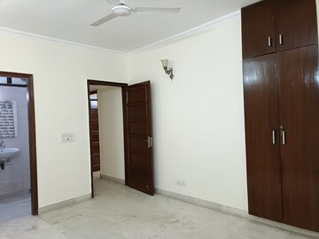 Room in 3 BHK Builder Floor at Greater Kailash I – for Rent