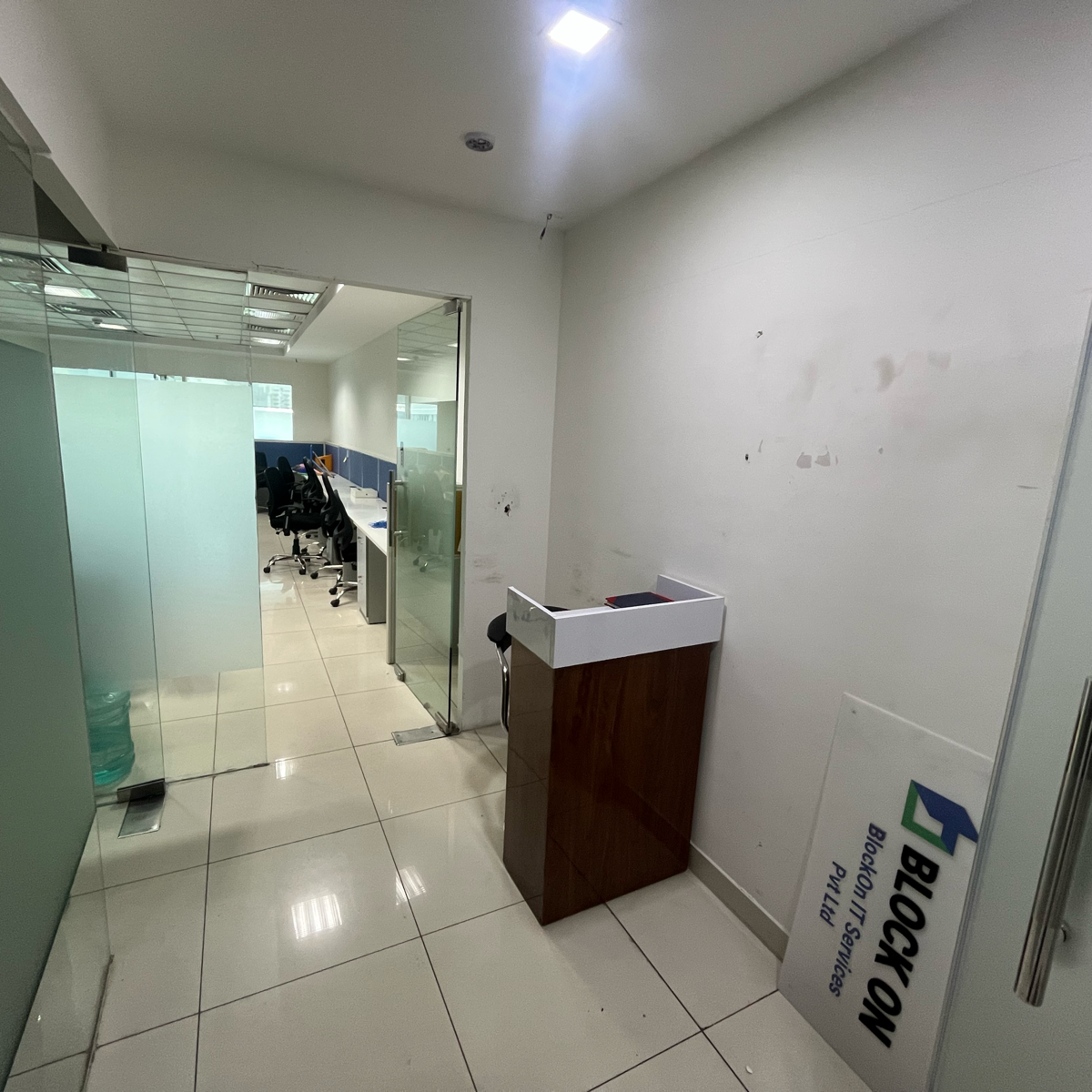 Office Space For Rent in JMD Megapolis