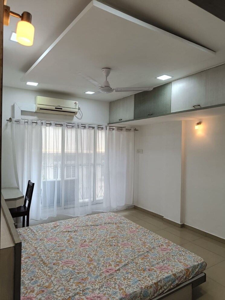 Bedroom, satya-niwas-vile-parle-east 3 Bedroom 1000 Sq.Ft. Apartment In Vile Parle East Mumbai 8701279
