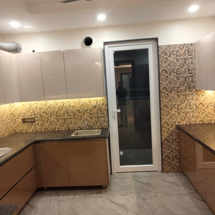 Bedroom, palam vihar 4 Bedroom 360 Sq.Yd. Builder Floor In Palam Vihar Gurgaon 8701285