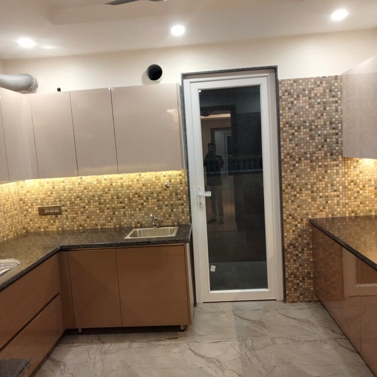 Bedroom, palam vihar 4 Bedroom 360 Sq.Yd. Builder Floor In Palam Vihar Gurgaon 8701285