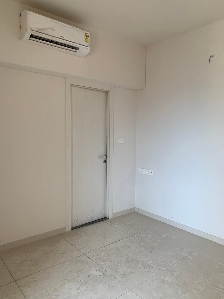 Bedroom, rustomjee-urbania-azziano 2 Bedroom 900 Sq.Ft. Apartment In Majiwada Thane 8701291