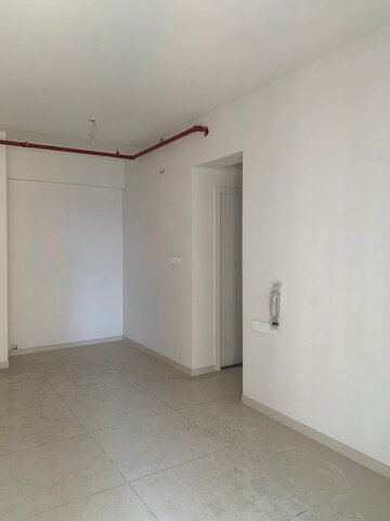 Room in 2 BHK Apartment at Rustomjee Urbania Azziano, Majiwada – for Rent