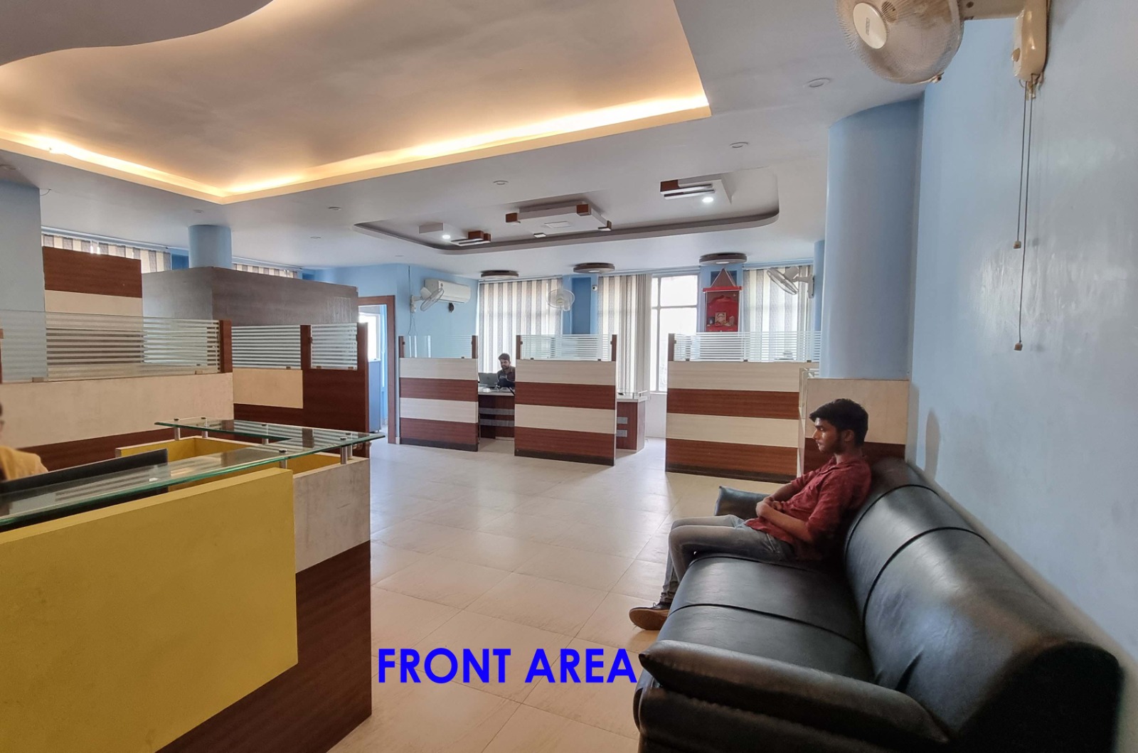 Office Space For Rent in 1550 Sqft Fully Furnished