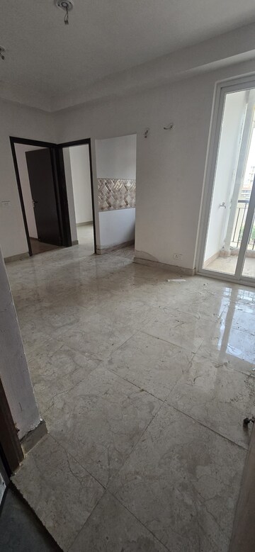 Room in 2 BHK Apartment at Amrapali Riverview, Amrapali Leisure Valley – for Rent