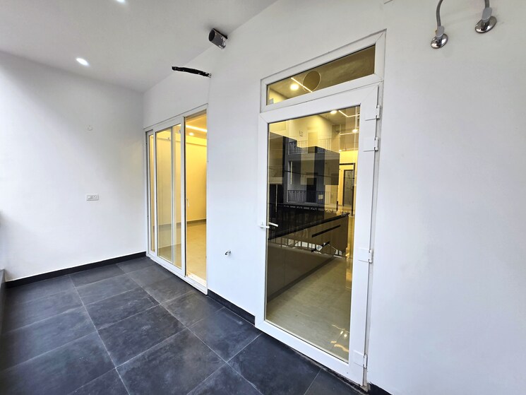 Room, sector 20 3 Bedroom 1600 Sq.Ft. Apartment In Sector 20 Panchkula 8701379