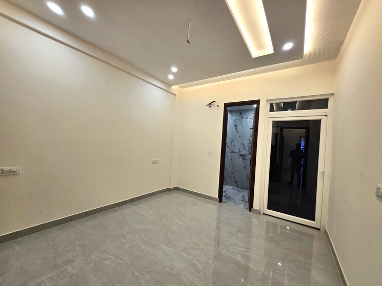 Room, sector 20 3 Bedroom 1600 Sq.Ft. Apartment In Sector 20 Panchkula 8701379