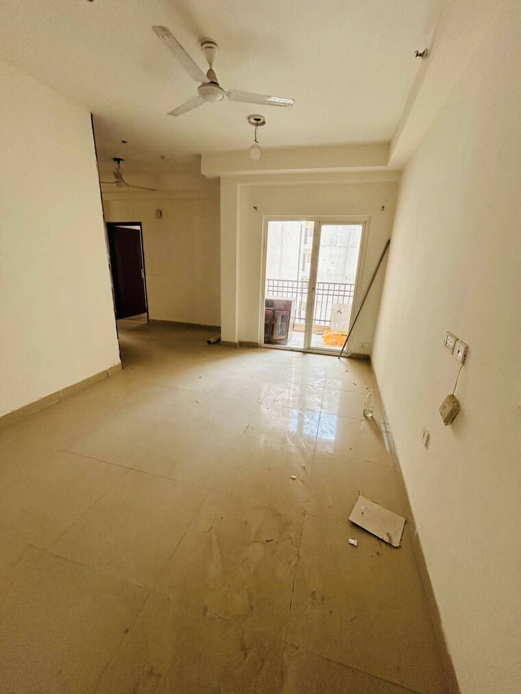 Room, prateek-laurel 2 Bedroom 913 Sq.Ft. Apartment In Sector 120 Noida 8701391