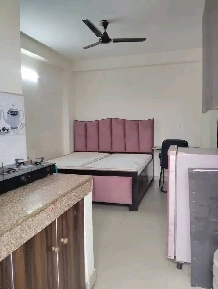 1 RkBuilder Floor For Rent in Saket