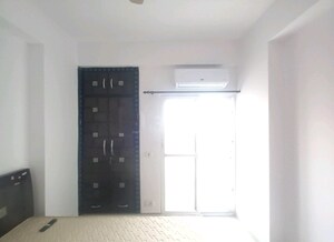 Room in 2 BHK Apartment at Mahagun Moderne, Sector 78 – for Sale