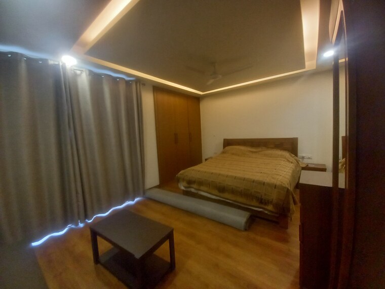 Living Room, defence colony 3 Bedroom 325 Sq.Yd. Builder Floor In Defence Colony Delhi 8701420