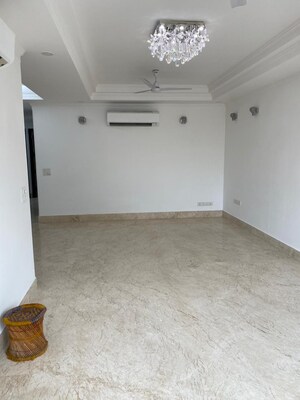 Room in 4 BHK Villa at Radhey Mohan Drive – for Sale