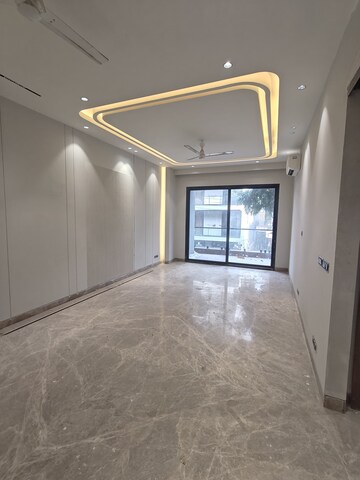 Room in 4 BHK Villa at Radhey Mohan Drive – for Sale