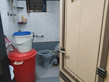 Bathroom in 3 BHK Apartment at Runwal Towers, Mulund West – for Rent