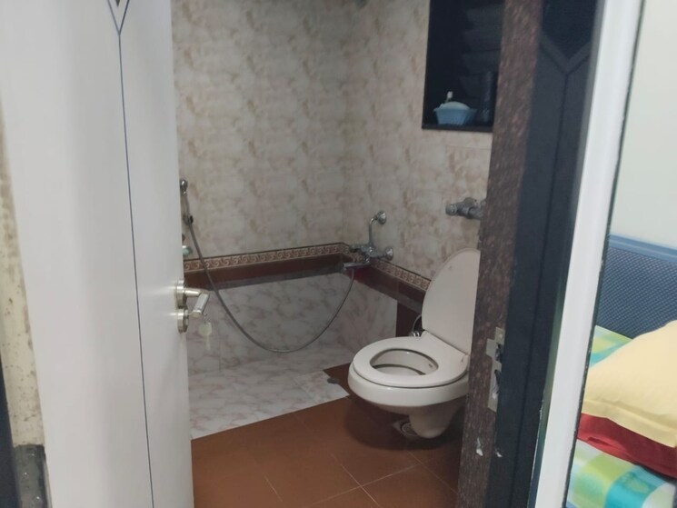 Bathroom, runwal-towers 3 Bedroom 1250 Sq.Ft. Apartment In Mulund West Mumbai 8701424