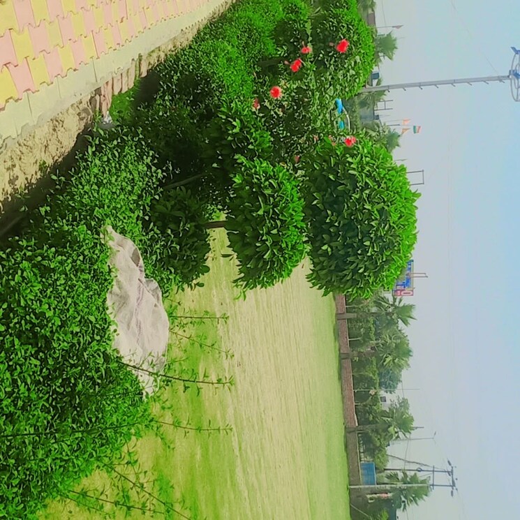 Garden, modipuram  134 Sq.Yd. Plot In Modipuram Meerut 8701441